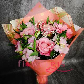 Розовый оттенок